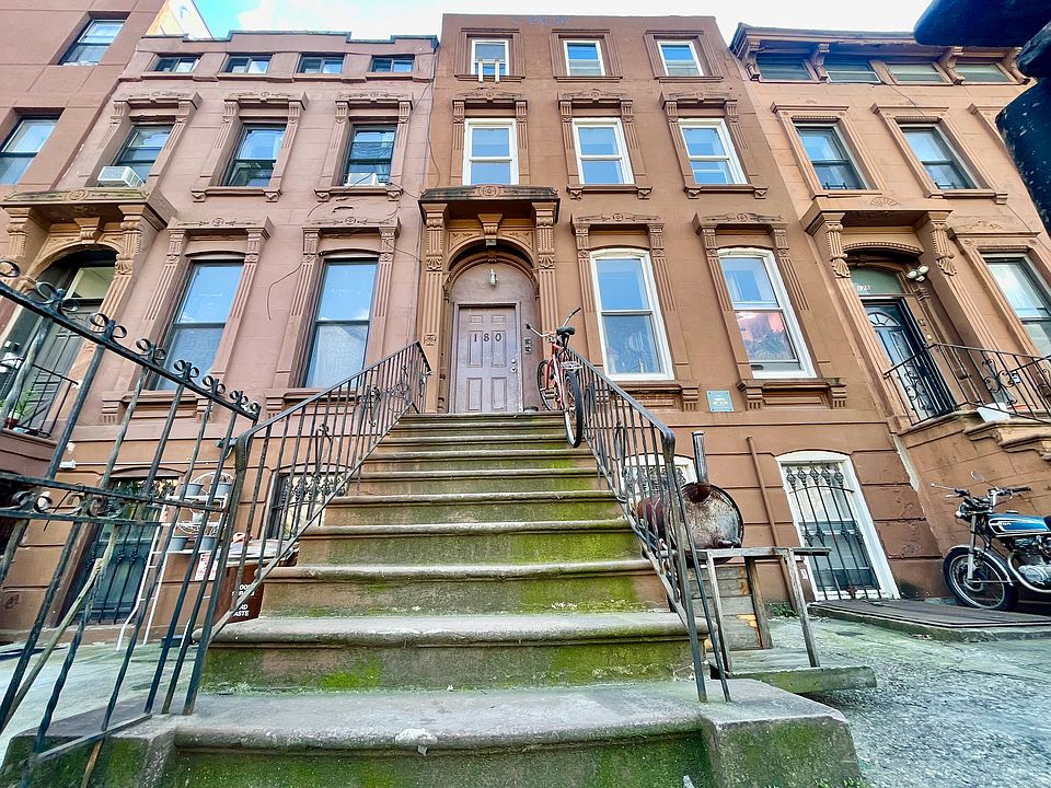 1st image of 180 Hart St #1