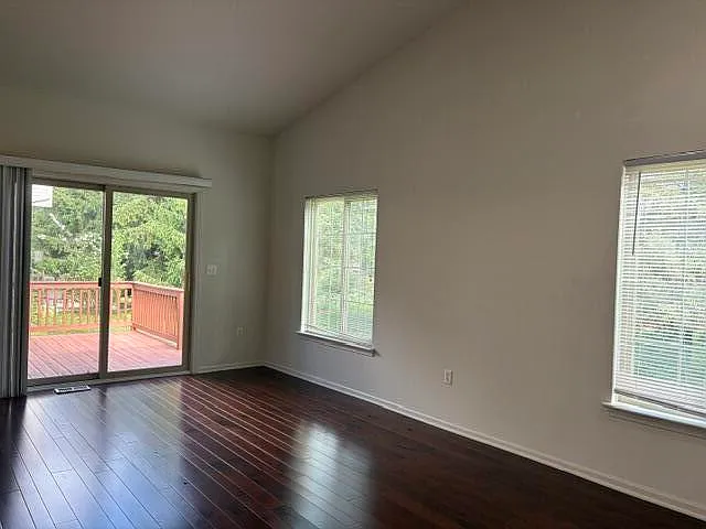 5888 Villa France Ave — Photo 7