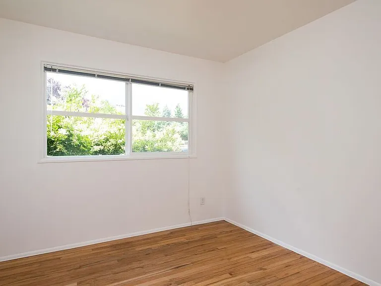 The Waverleigh Apartments — Photo 29