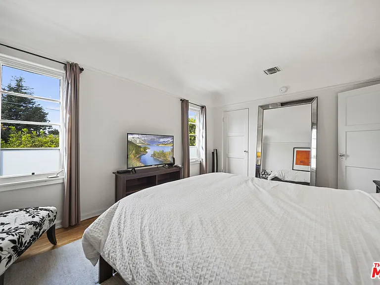 837 N Harper Ave — Photo 25