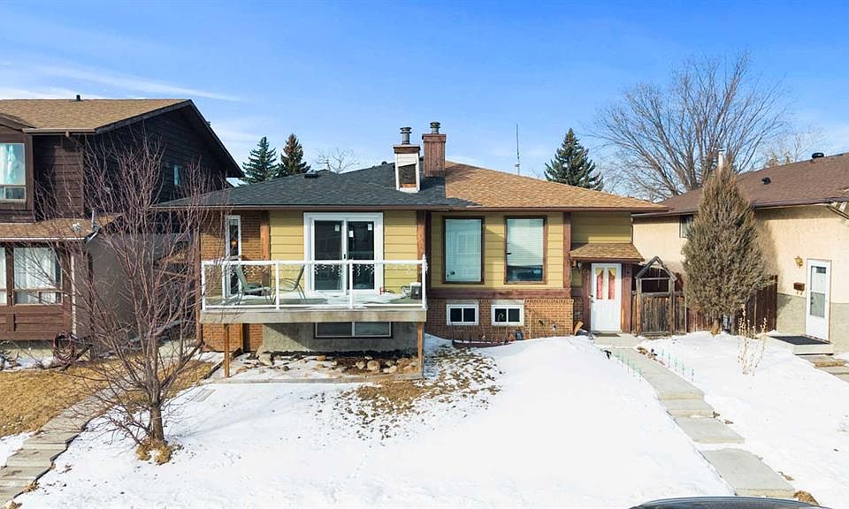 1st image of 58 E Templeson Cres NE
