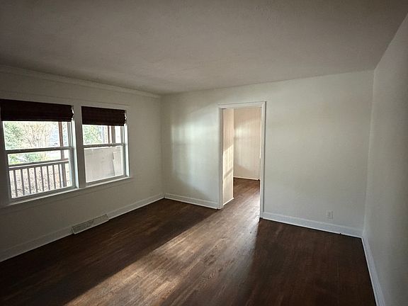 5th image of 112 Liberty St