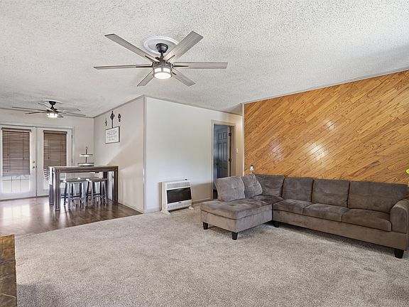 5th image of 4304 Hodgkins Rd