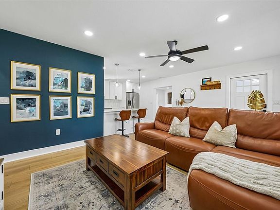 3rd image of 10791 TEMPLE TERRACE