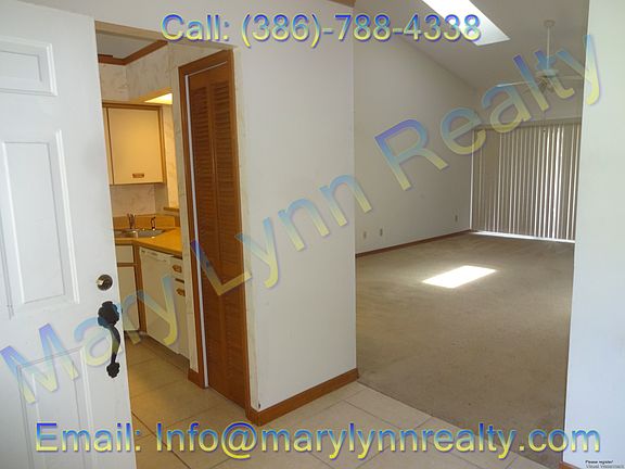 5th image of 952 Vanessa Ct APT C