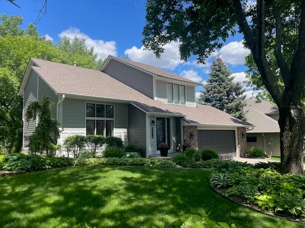 15576 Canyon Rdg, Eden Prairie, MN 55347