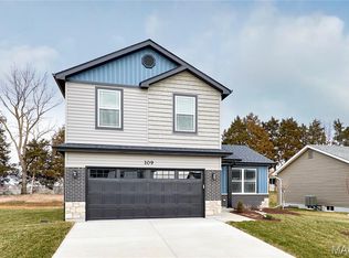 1194 Marathon Dr, Foristell, MO