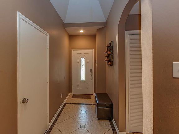 5th image of 16827 Pheasant Creek Ct