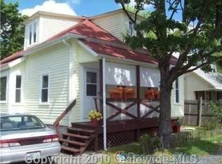 32 Bowlet St, Providence, RI 02909