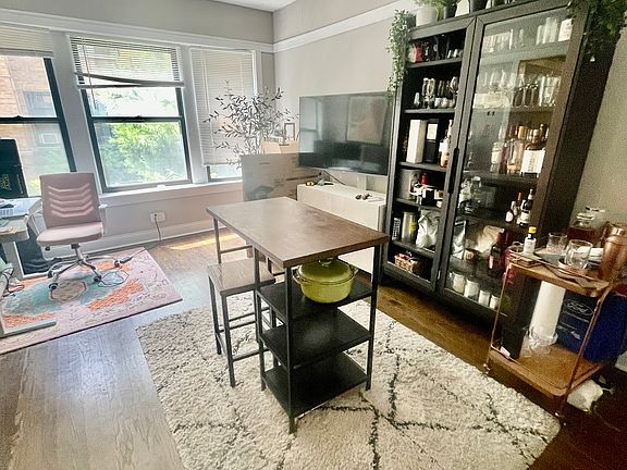 4th image of 5007 N Ashland Ave APT 1W