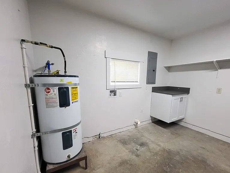 666 Hawthorne Ave NE #666 — Photo 20