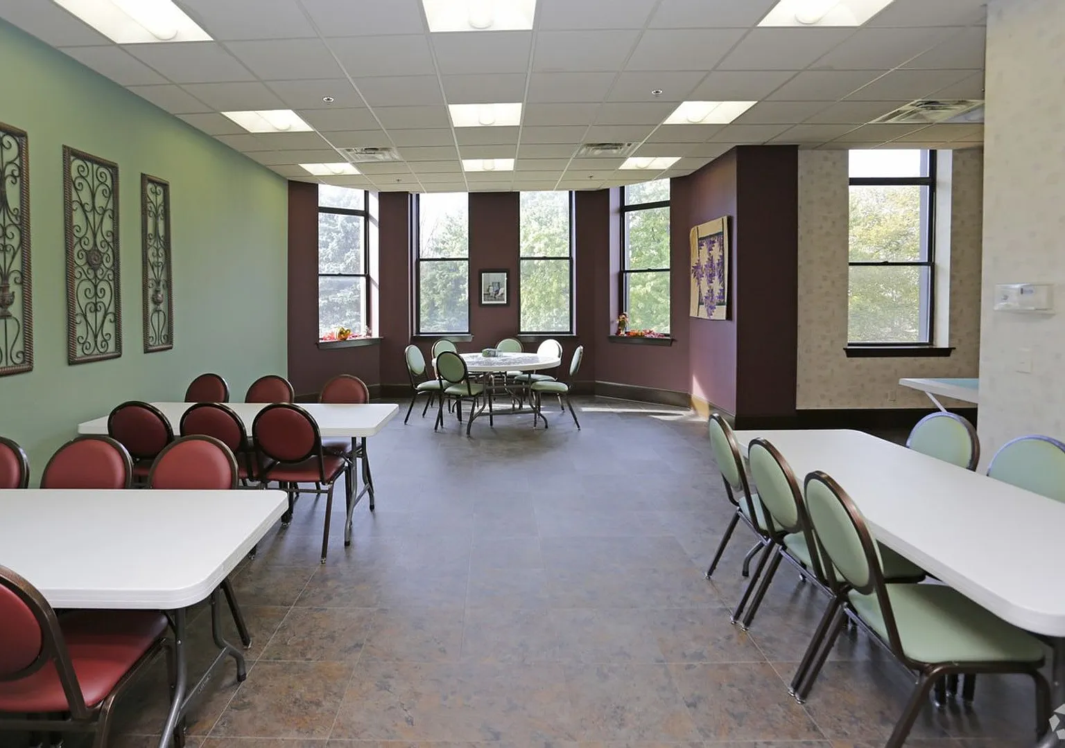 Courtyard at Highpointe — Photo 4