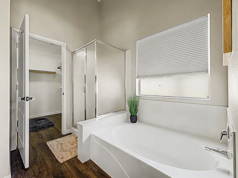 10202 E Juanita Ave — Photo 15