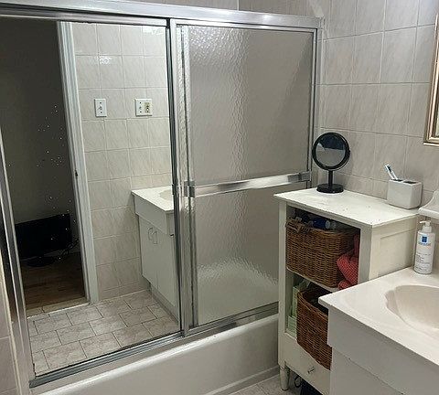 5th image of 91 Grand St APT 1