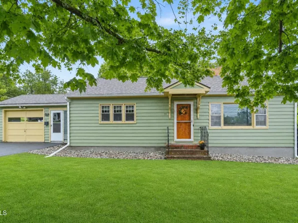 16 Anthony St, Adams, MA 01220
