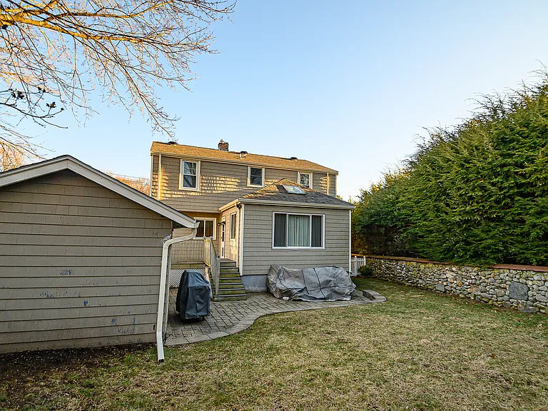 508 Pleasant St — Photo 18