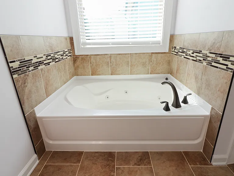 4010 Lake Manor Way — Photo 7