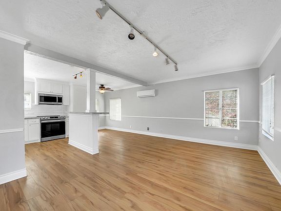 5th image of 1112 Cortlandt St