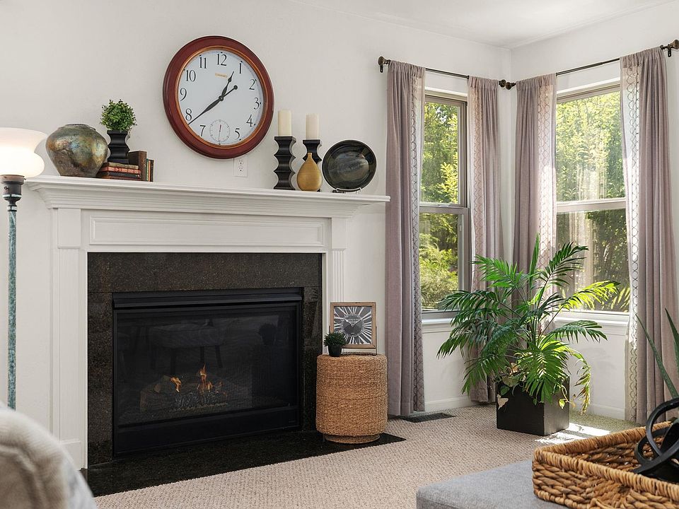 1st image of 185 Moorland Pl