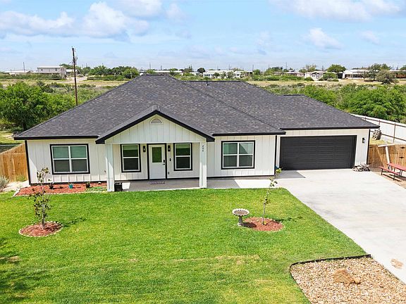 3rd image of 204 Shadow Mountain Dr