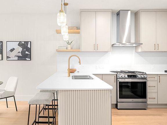 5th image of 2533 152nd St #65