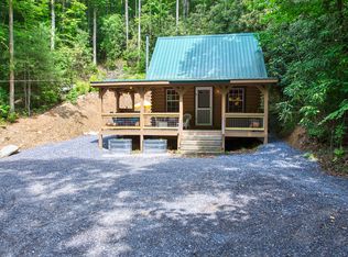 784 Flat Branch Rd, Waynesville, NC 28785