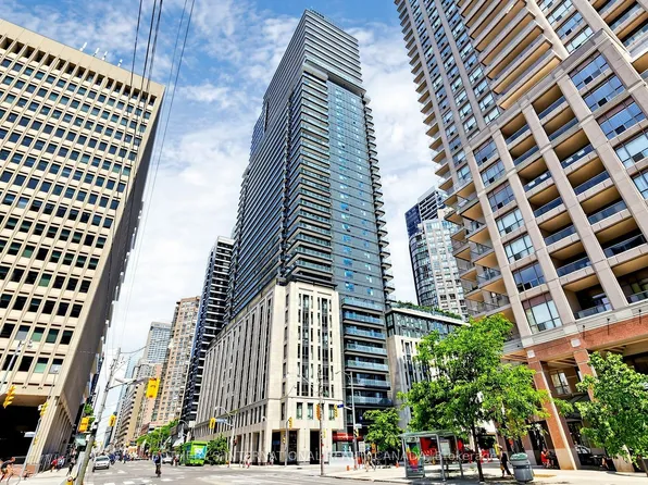 955 Bay St #3807, Toronto, ON M5S 0C6