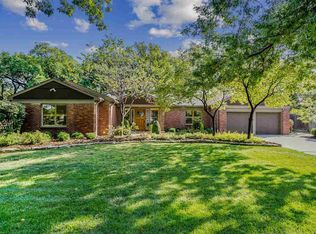 19 E Lynwood Blvd, Wichita, KS 67207