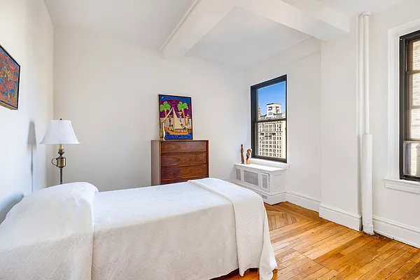 Sold by Compass | media 7