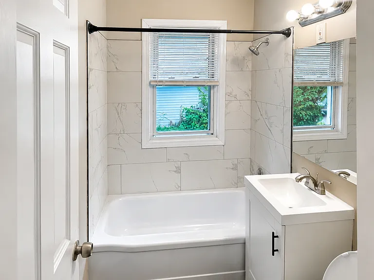 1568 Parker Dr — Photo 3