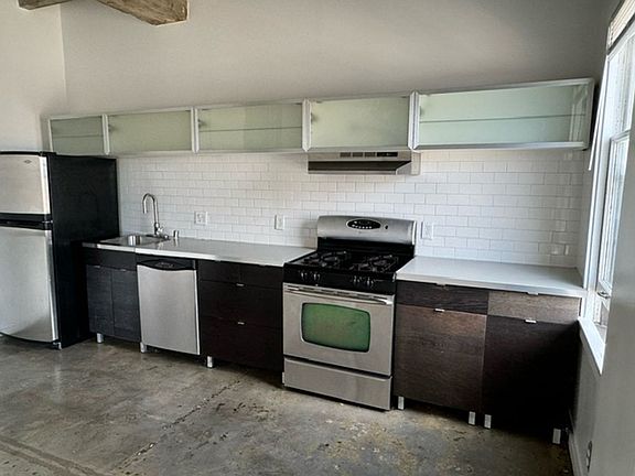 5th image of 4649 Beverly Blvd APT 42