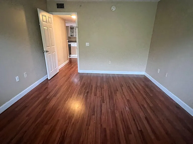 5035 Wiles Rd #8-203 — Photo 18