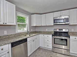30 Amesbury St, Worcester, MA 01605