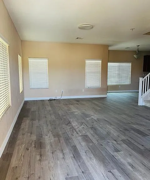 5722 S Tioga Way — Photo 2
