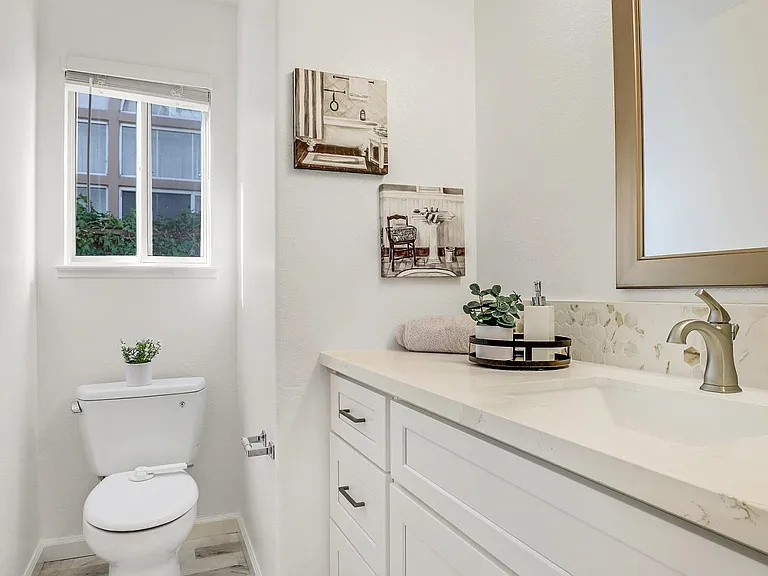 8516 Peachtree Ave — Photo 10