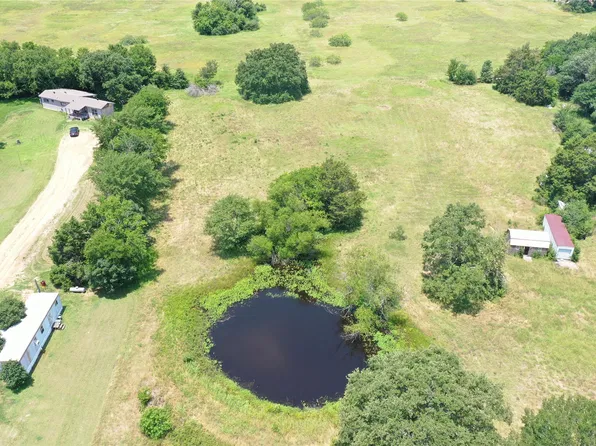 381 Paddock Dr #B, Mabank, TX 75156