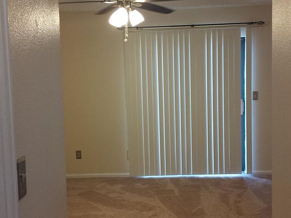 5th image of 420 Autumn Ridge Cir Unit D