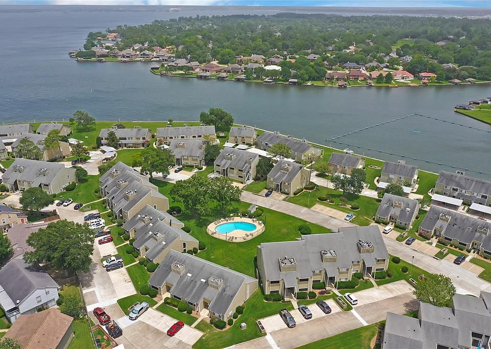 1st image of 168 April Point Dr N #168