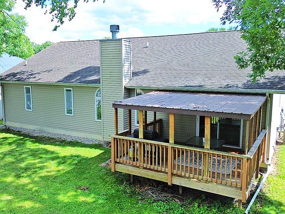 4th image of 2784 Barberry Dr