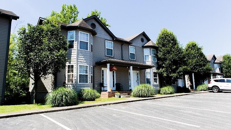 1st image of 31 Ariel Dr