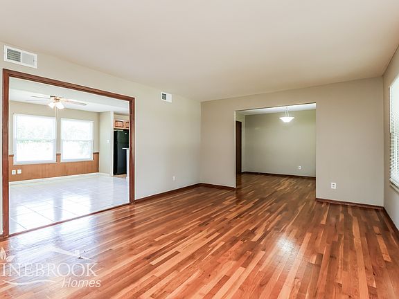2nd image of 2531 Nathan Dr
