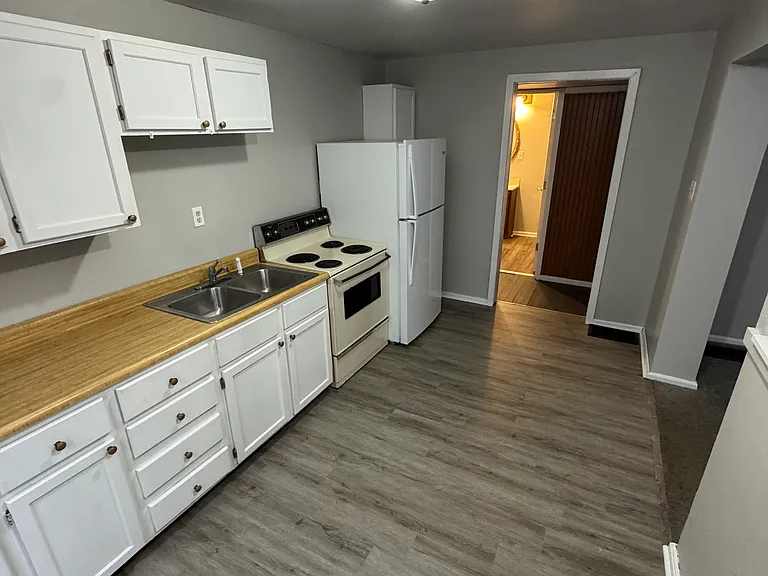 1013 Harding Way E #1 — Photo 6