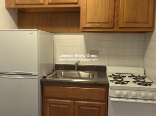 6910 N Ravenswood Ave #1, Chicago, IL 60626