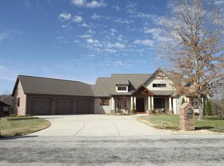 931 Point 15 Dr, Cape Fair, MO 65624