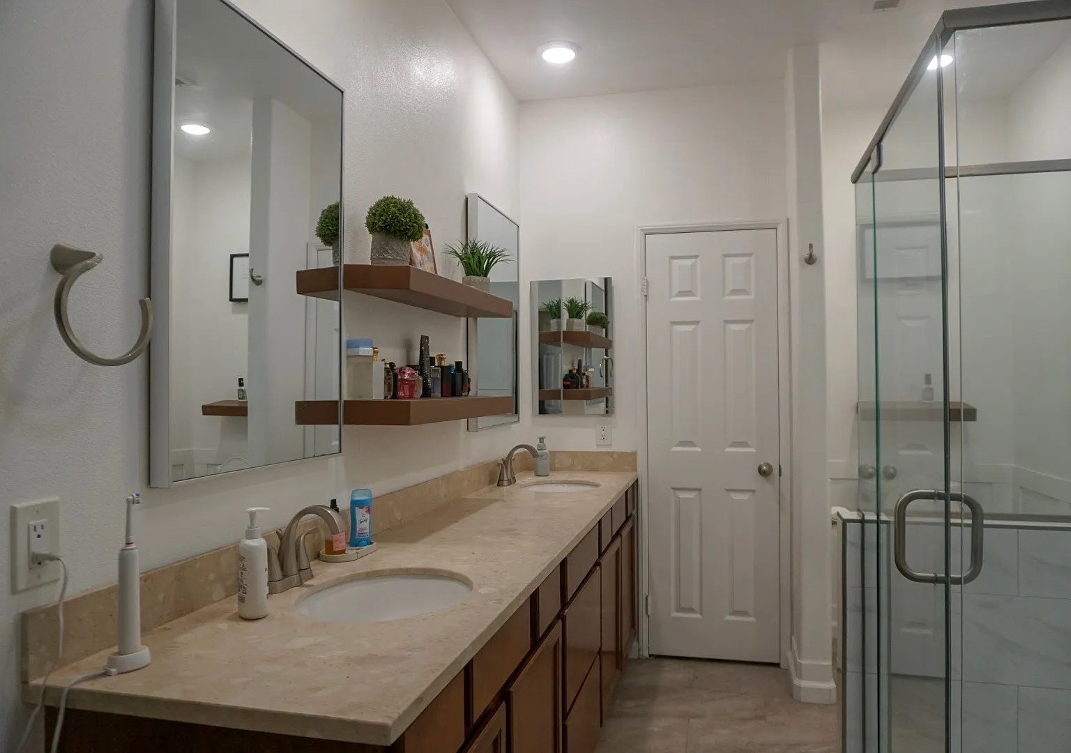 3 bed, 1770 sqft, $3,200 — Photo 4