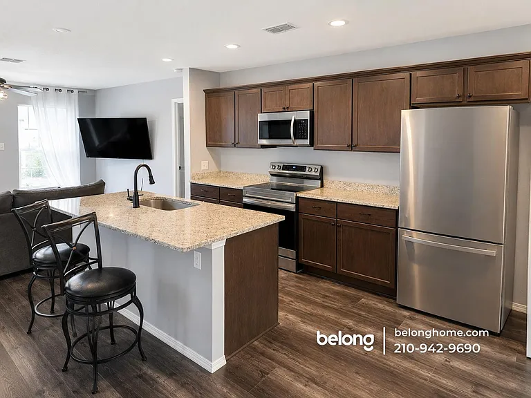 1803 Live Oak Dr — Photo 4