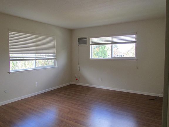 3rd image of 1110 Leigh Ave APT 3