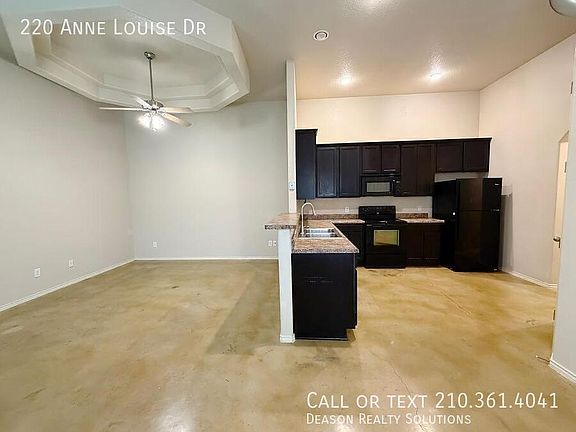 4th image of 220 Anne Louise Dr