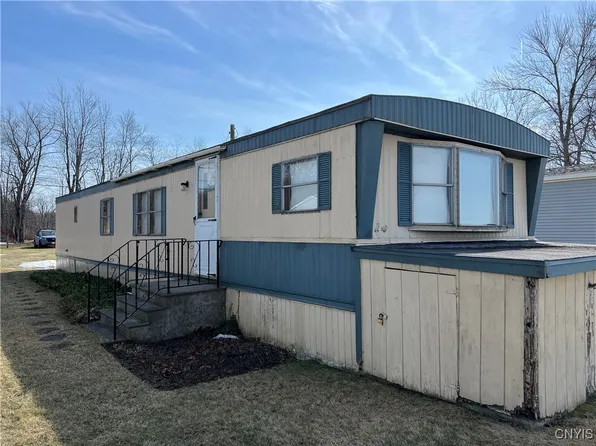 160 Joe Fultz Blvd, Oswego, NY 13126
