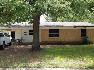 205 29th St SW, Paris, TX 75460